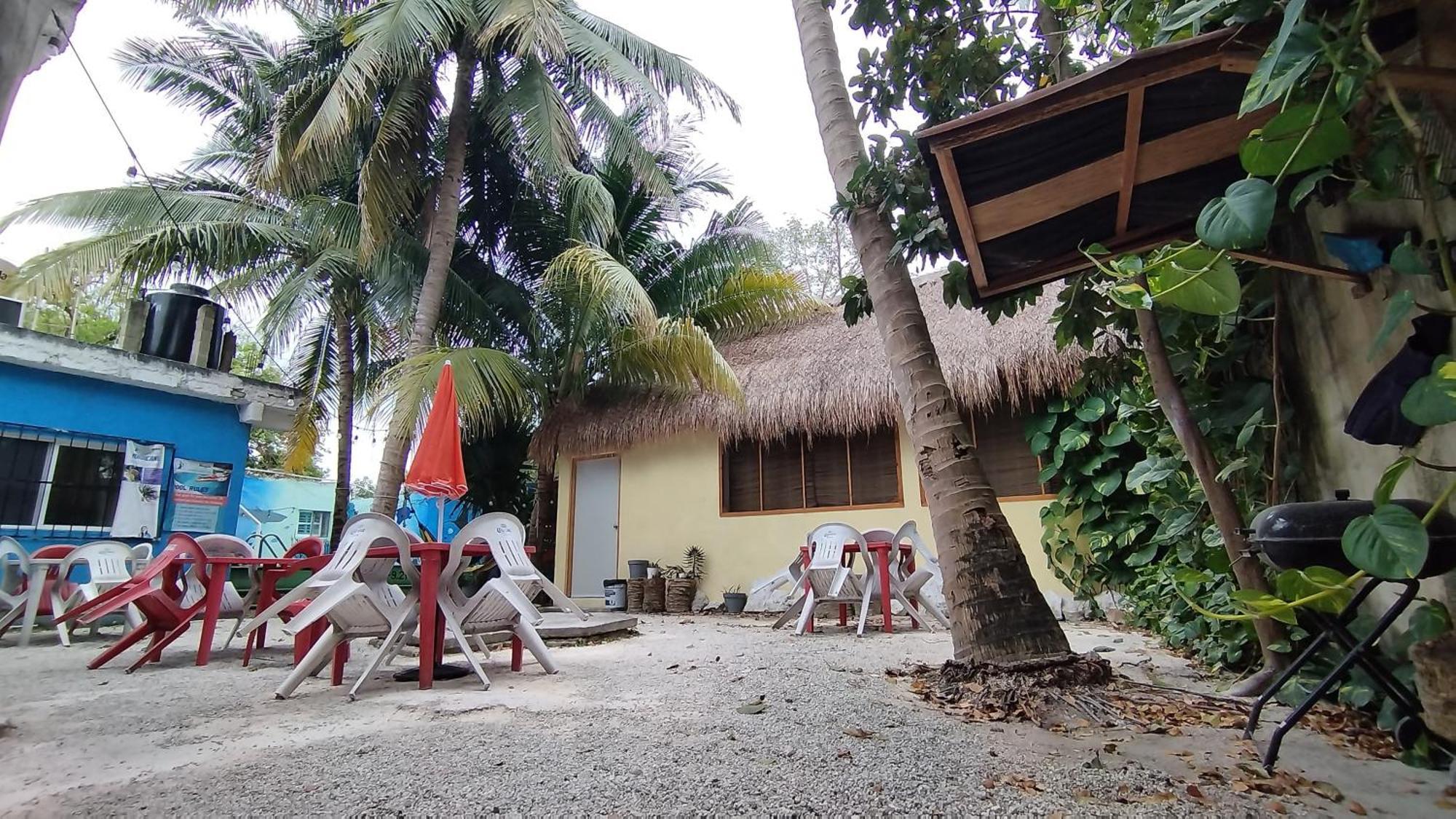 Blue Magic Hostel Cozumel Exterior photo